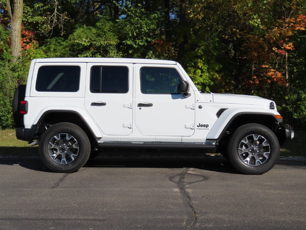 2027 Jeep Wrangler WRANGLER 4-DOOR SAHARA