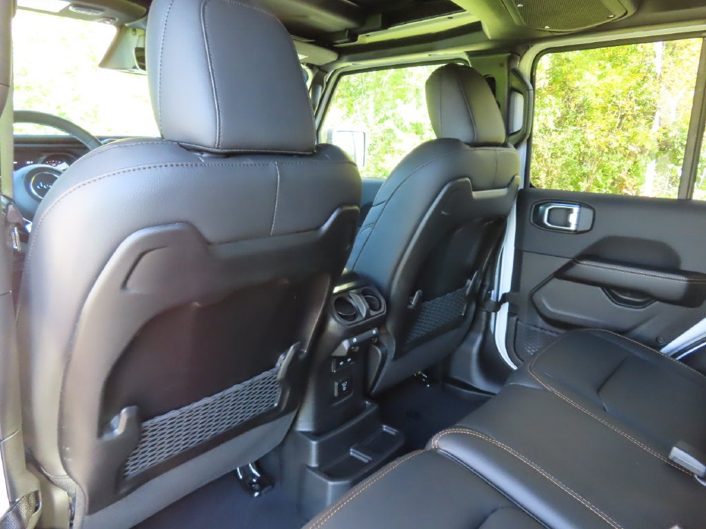 2027 Jeep Wrangler WRANGLER 4-DOOR SAHARA