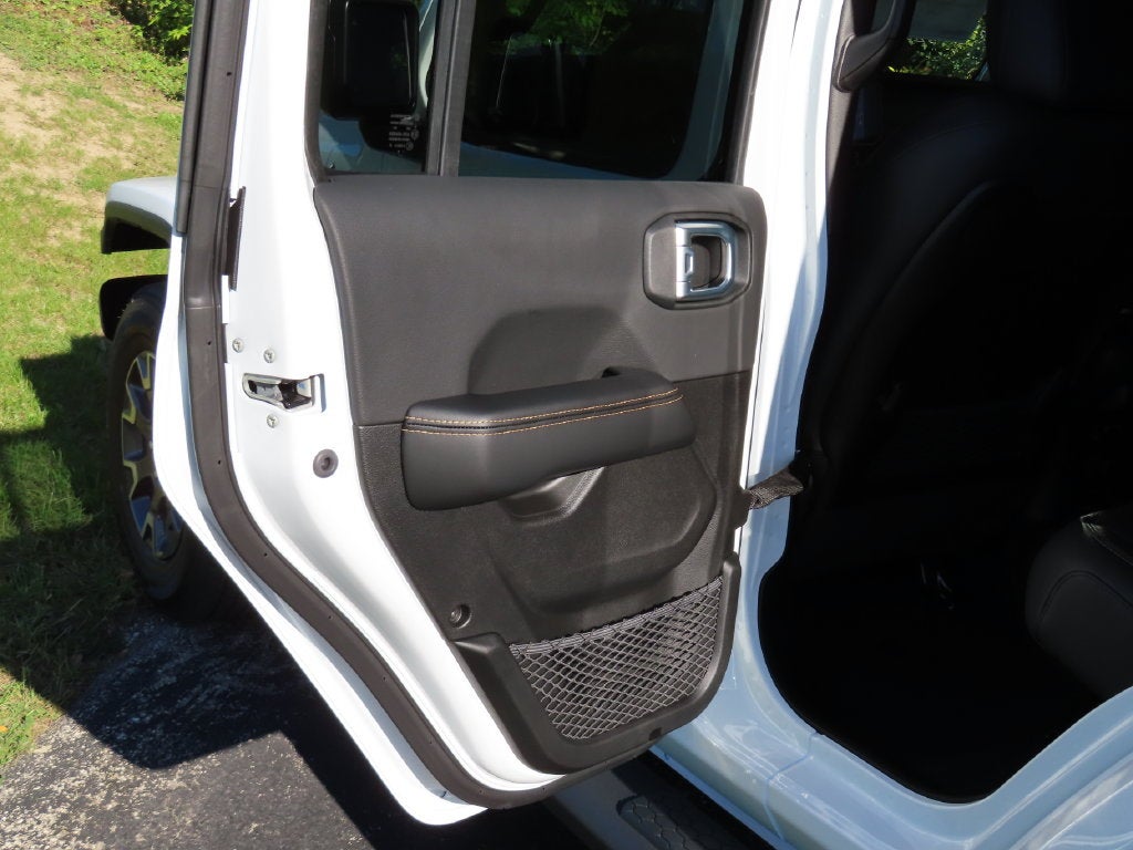 2027 Jeep Wrangler WRANGLER 4-DOOR SAHARA