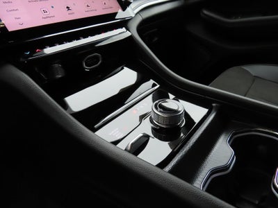 2027 Jeep Grand Cherokee Laredo Altitude