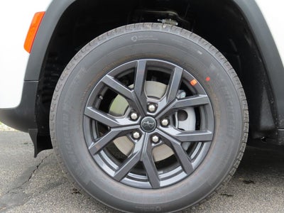 2027 Jeep Grand Cherokee Laredo Altitude