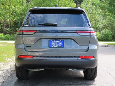 2027 Jeep Grand Cherokee GRAND CHEROKEE LAREDO ALTITUDE 4X4