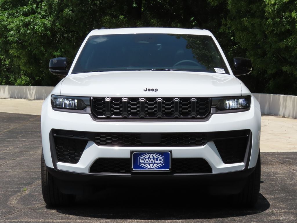 2026 Jeep Grand Cherokee GRAND CHEROKEE LAREDO ALTITUDE 4X4