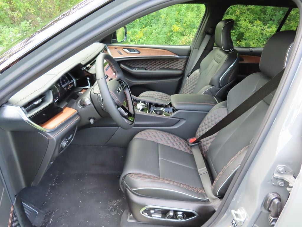 2027 Jeep Grand Cherokee GRAND CHEROKEE SUMMIT 4X4