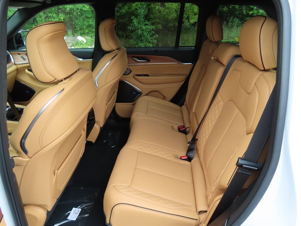 2027 Jeep Grand Cherokee GRAND CHEROKEE SUMMIT 4X4