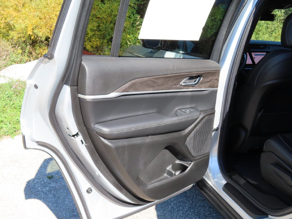 2026 Jeep Grand Cherokee L GRAND CHEROKEE L LAREDO ALTITUDE 4X4