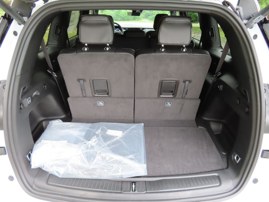 2027 Jeep Grand Cherokee L GRAND CHEROKEE L LAREDO ALTITUDE 4X4