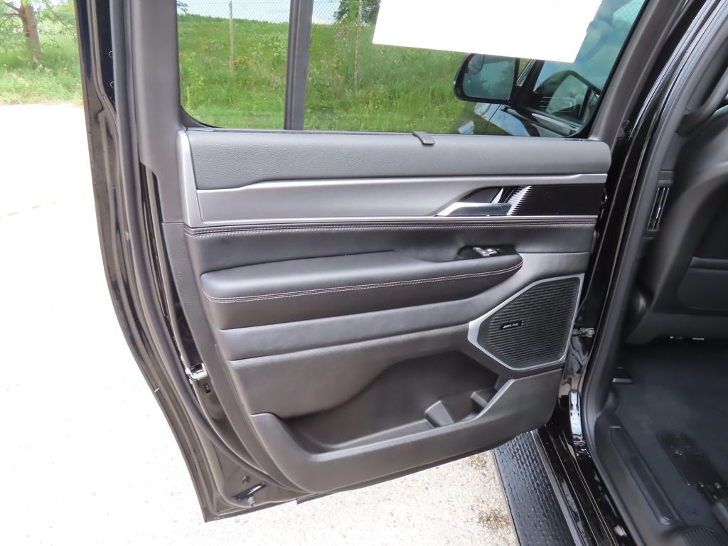 2026 Jeep Grand Wagoneer L GRAND WAGONEER L LIMITED ALTITUDE 4X4