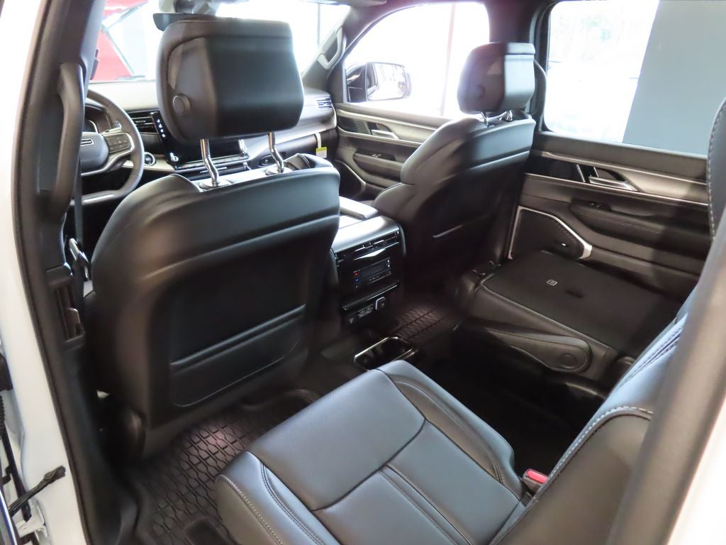 2026 Jeep Grand Wagoneer GRAND WAGONEER LIMITED ALTITUDE 4X4