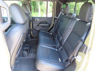 2026 Jeep Gladiator GLADIATOR SAHARA 4X4