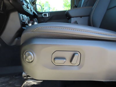 2026 Jeep Gladiator GLADIATOR SAHARA 4X4