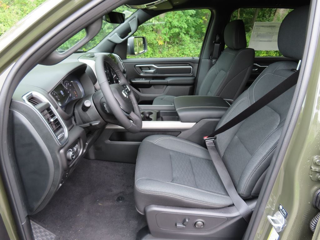 2027 RAM 1500 RAM 1500 BIG HORN CREW CAB 4X4 5'7' BOX