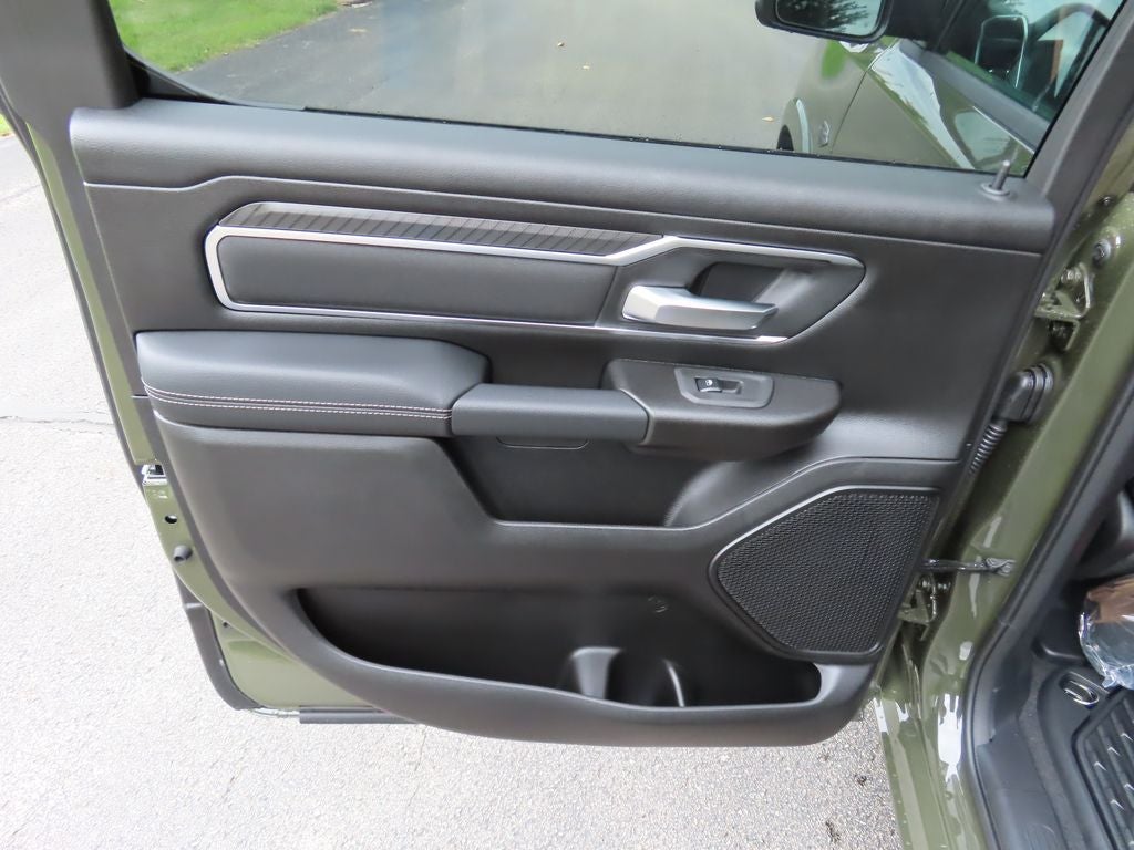 2027 RAM 1500 RAM 1500 BIG HORN CREW CAB 4X4 5'7' BOX