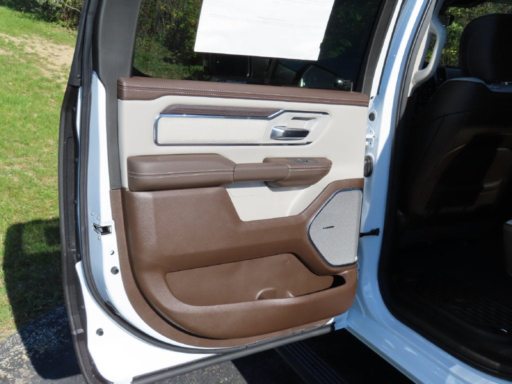 2027 RAM 1500 RAM 1500 LARAMIE CREW CAB 4X4 5'7' BOX