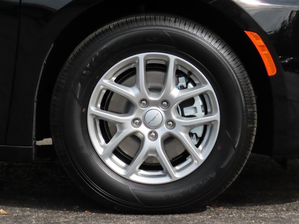 2027 Chrysler Pacifica PACIFICA SELECT