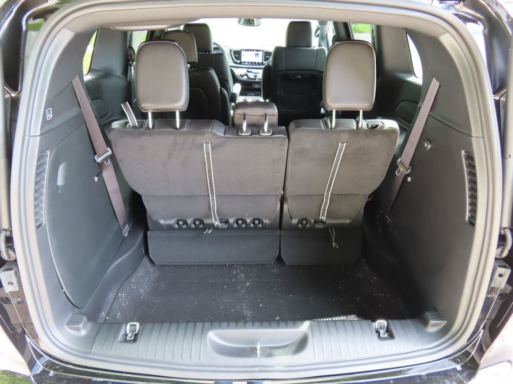 2027 Chrysler Pacifica PACIFICA SELECT