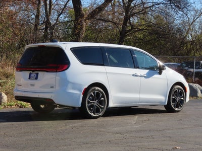 2026 Chrysler Pacifica PACIFICA SELECT AWD