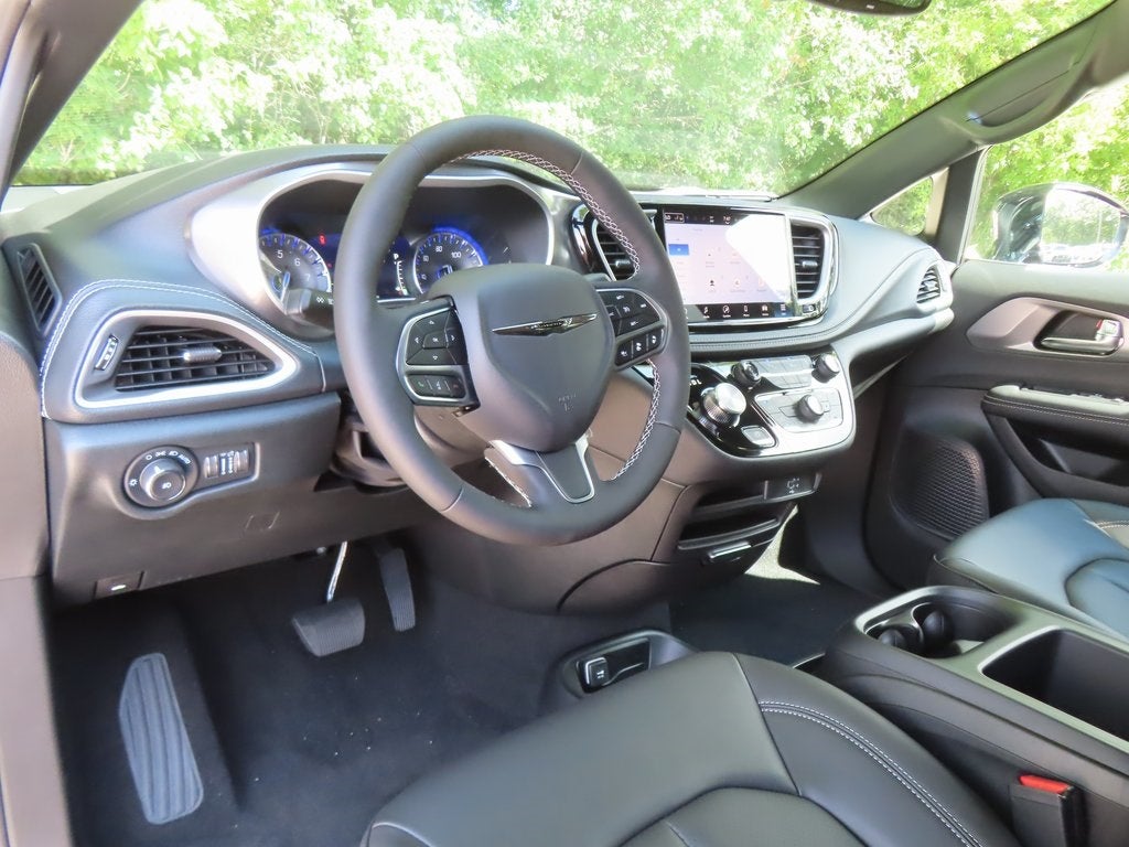 2026 Chrysler Pacifica PACIFICA SELECT AWD