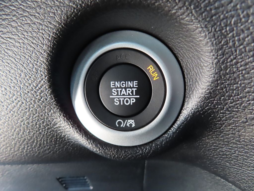 2027 Chrysler Pacifica PACIFICA SELECT AWD