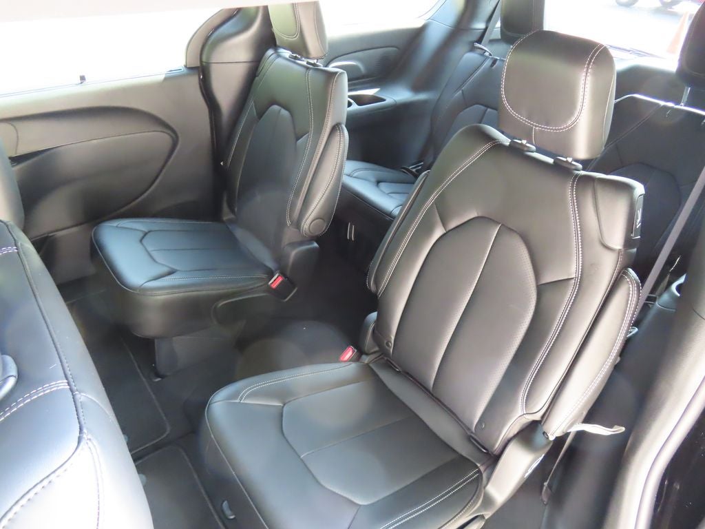 2027 Chrysler Pacifica PACIFICA SELECT AWD