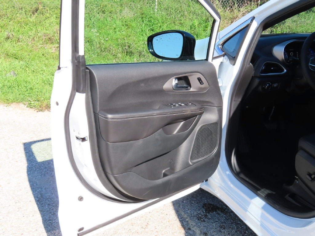 2027 Chrysler Pacifica PACIFICA SELECT AWD
