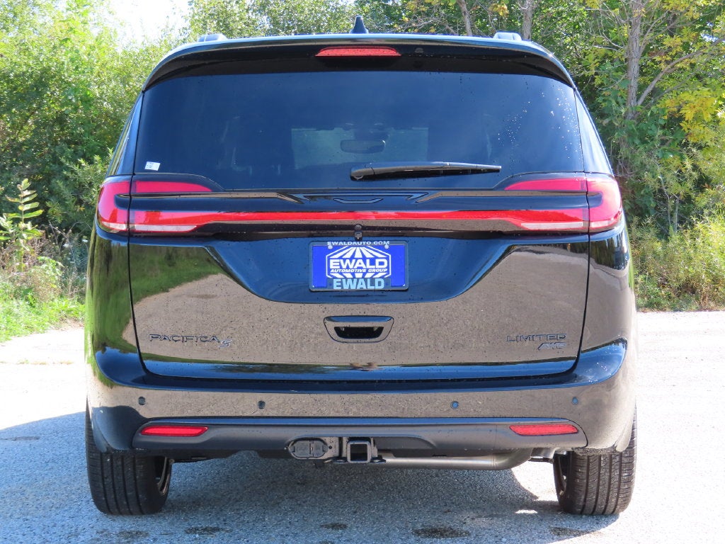 2027 Chrysler Pacifica PACIFICA LIMITED AWD
