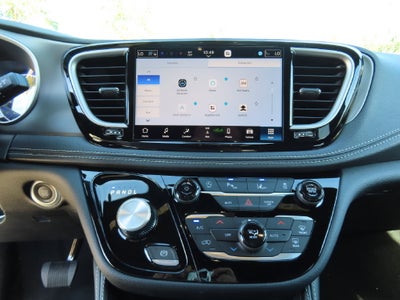 2027 Chrysler Pacifica PACIFICA LIMITED AWD
