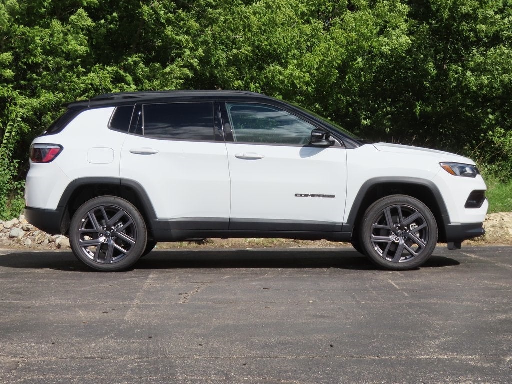 2025 Jeep Compass COMPASS LIMITED 4X4