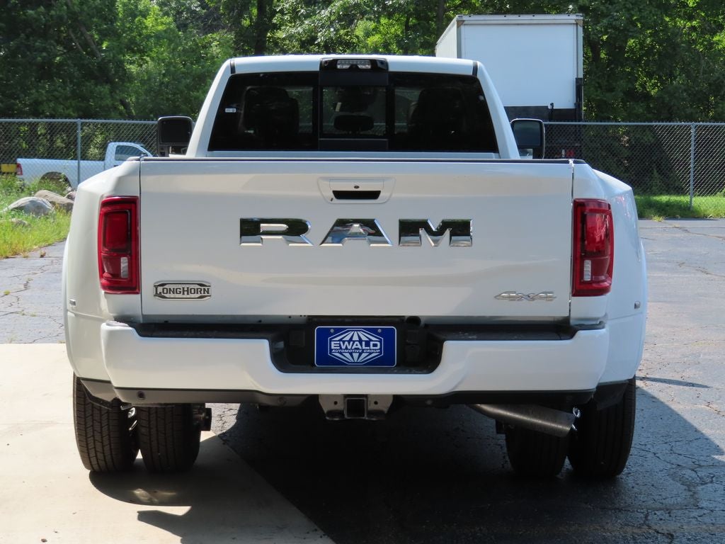 2026 RAM 3500 RAM 3500 LIMITED LONGHORN CREW CAB 4X4 8' BOX