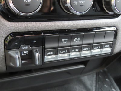 2026 RAM 5500HD RAM 5500 TRADESMAN CHASSIS REGULAR CAB 4X4 60' CA