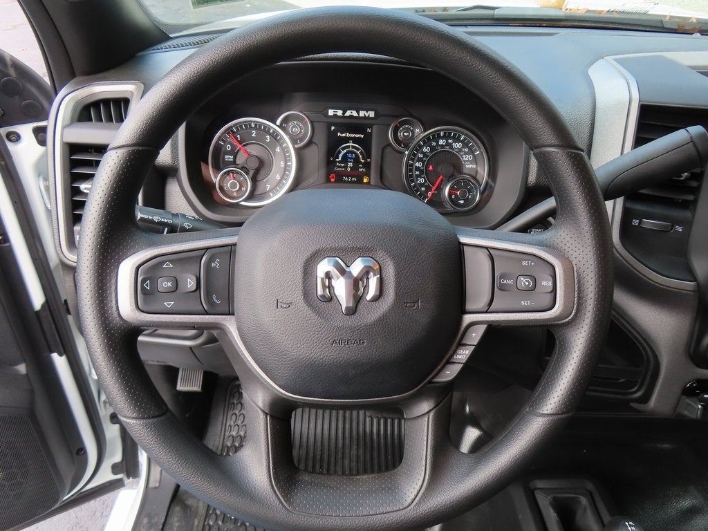 2024 RAM 3500 RAM 3500 TRADESMAN CHASSIS REGULAR CAB 4X4 84' CA