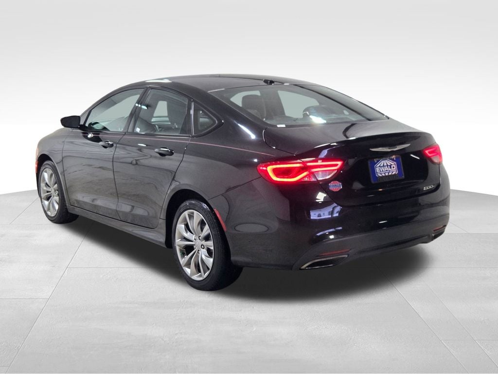 2015 Chrysler 200 S