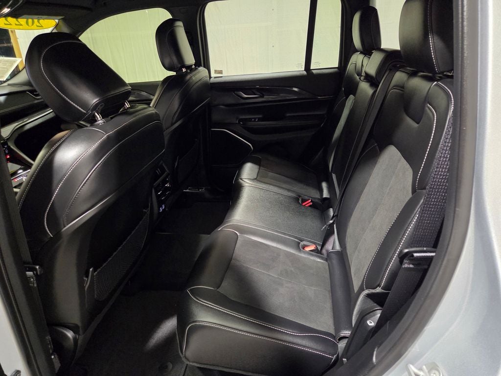 2022 Jeep Grand Cherokee Altitude