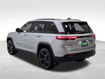 2022 Jeep Grand Cherokee Altitude