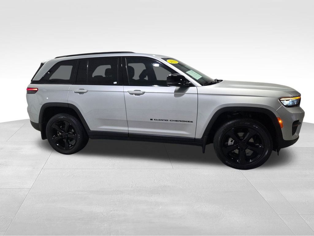 2022 Jeep Grand Cherokee Altitude