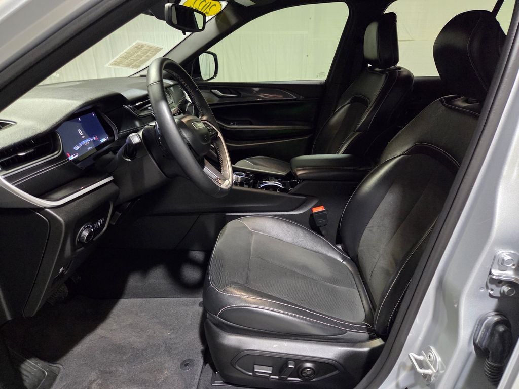 2022 Jeep Grand Cherokee Altitude