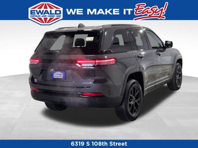 2025 Jeep Grand Cherokee Laredo