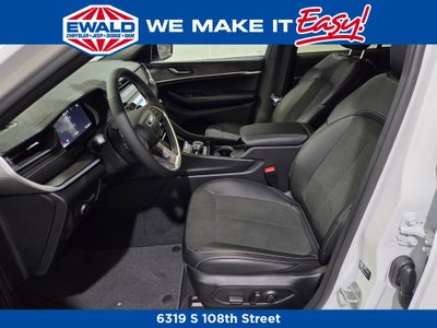 2026 Jeep Grand Cherokee Altitude