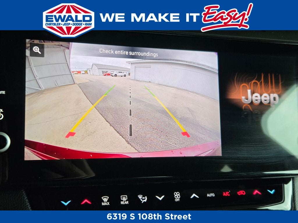 2026 Jeep Grand Cherokee Laredo Altitude