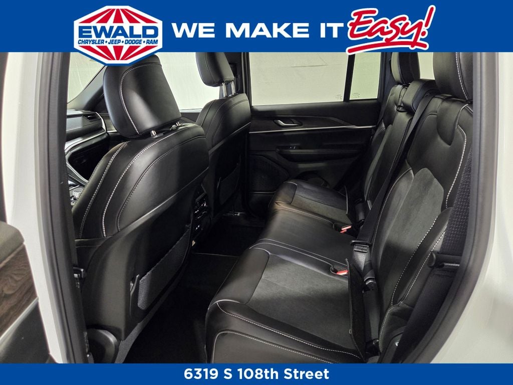 2026 Jeep Grand Cherokee Laredo