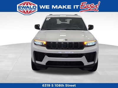 2026 Jeep Grand Cherokee Laredo