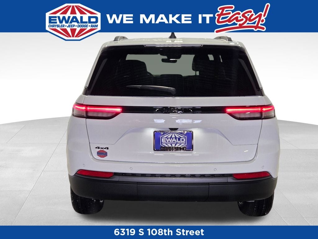 2026 Jeep Grand Cherokee Laredo