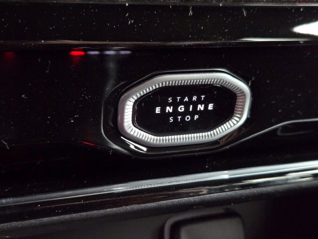 2027 Jeep Grand Cherokee Limited Reserve