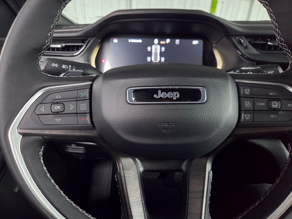 2027 Jeep Grand Cherokee Limited Reserve