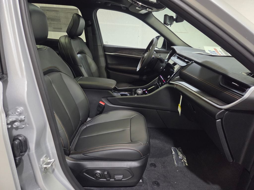 2026 Jeep Grand Cherokee 85th Anniversary Edition