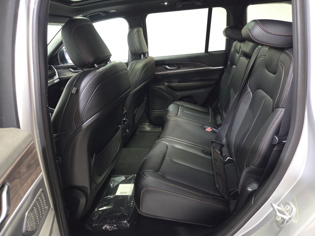 2026 Jeep Grand Cherokee 85th Anniversary Edition