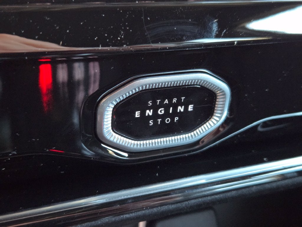 2027 Jeep Grand Cherokee Limited Reserve