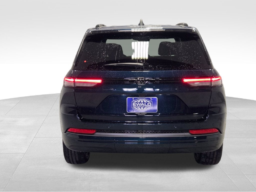 2027 Jeep Grand Cherokee Limited Reserve