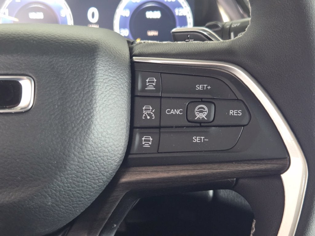 2027 Jeep Grand Cherokee L Laredo Altitude