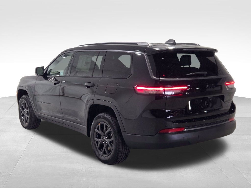 2027 Jeep Grand Cherokee L Laredo Altitude